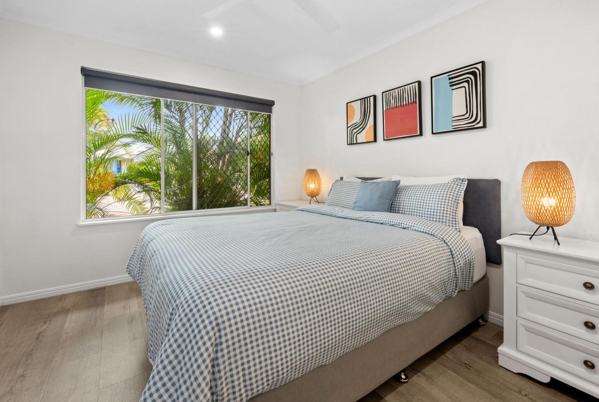 2 Bedroom In Tropical Apartment *